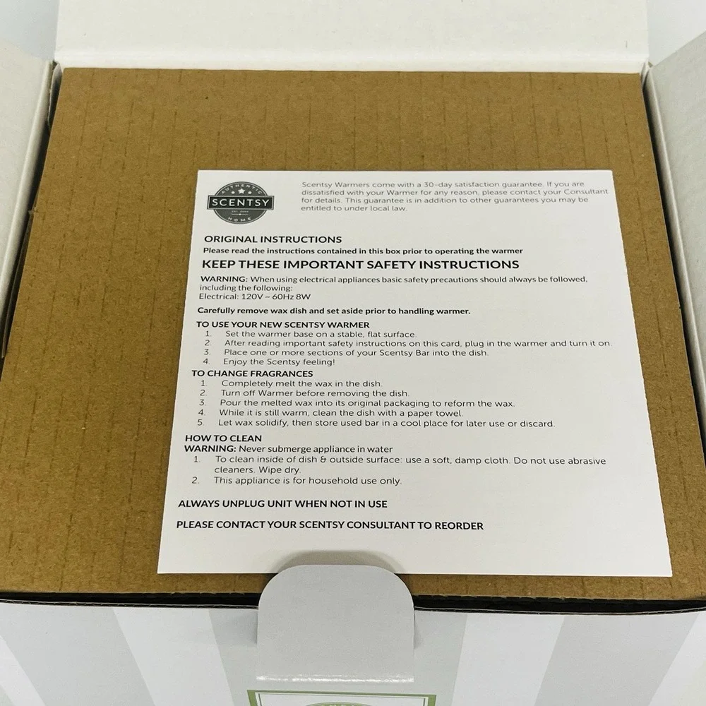 NEW IN BOX Scentsy KICKOFF TO CHRISTMAS Scented Wax Warmer